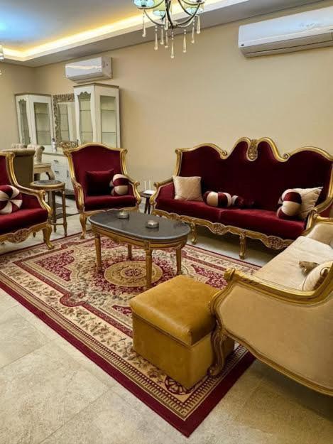 Maroon * Cairo